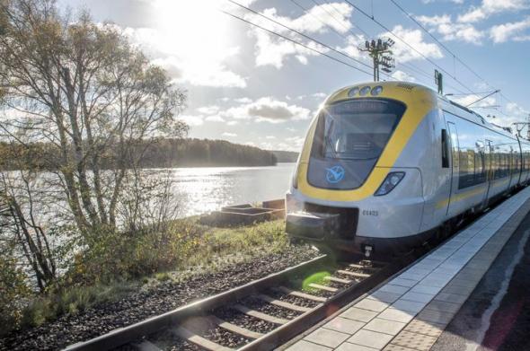 Tåg- och spårvagnstrafiken påverkas av underhållsarbeten i påsk.